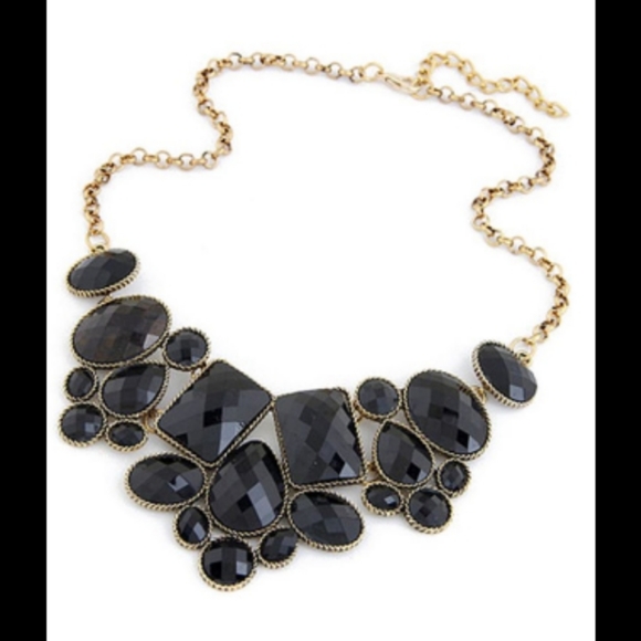 BLACK BIB NECKLACE - Picture 1 of 3